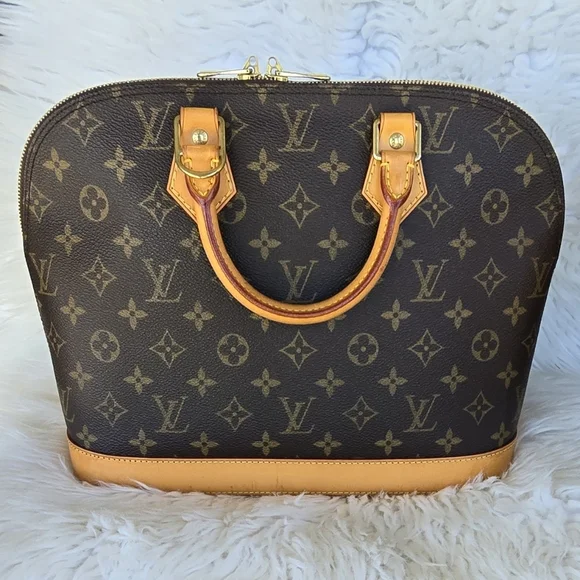 Authentic Louis Vuitton Alma PM - Picture 1 of 17